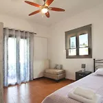 Appartement μονοκατοικία με θέα τη χώρα *