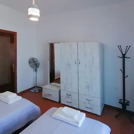 μονοκατοικία με θέα τη χώρα Apartment *