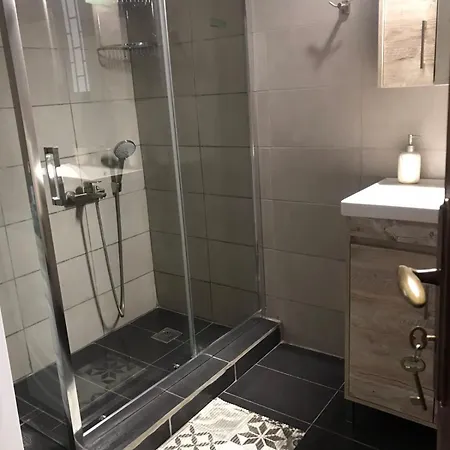 μονοκατοικία με θέα τη χώρα