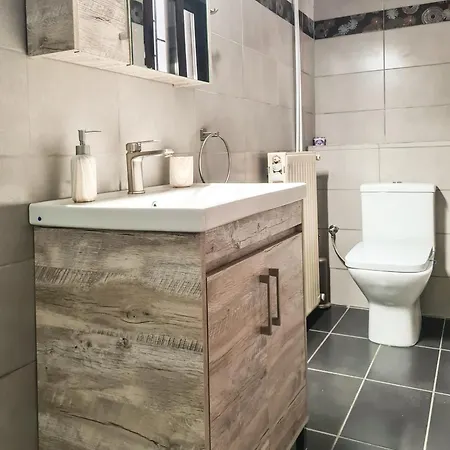 μονοκατοικία με θέα τη χώρα *