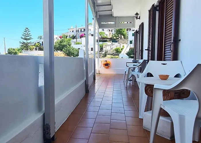 μονοκατοικία με θέα τη χώρα Apartment Skyros